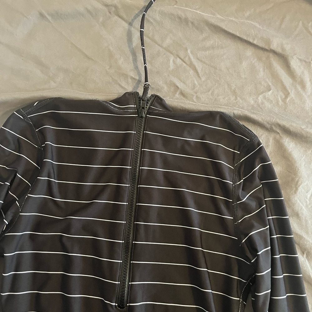 Billabong long sleeve suit